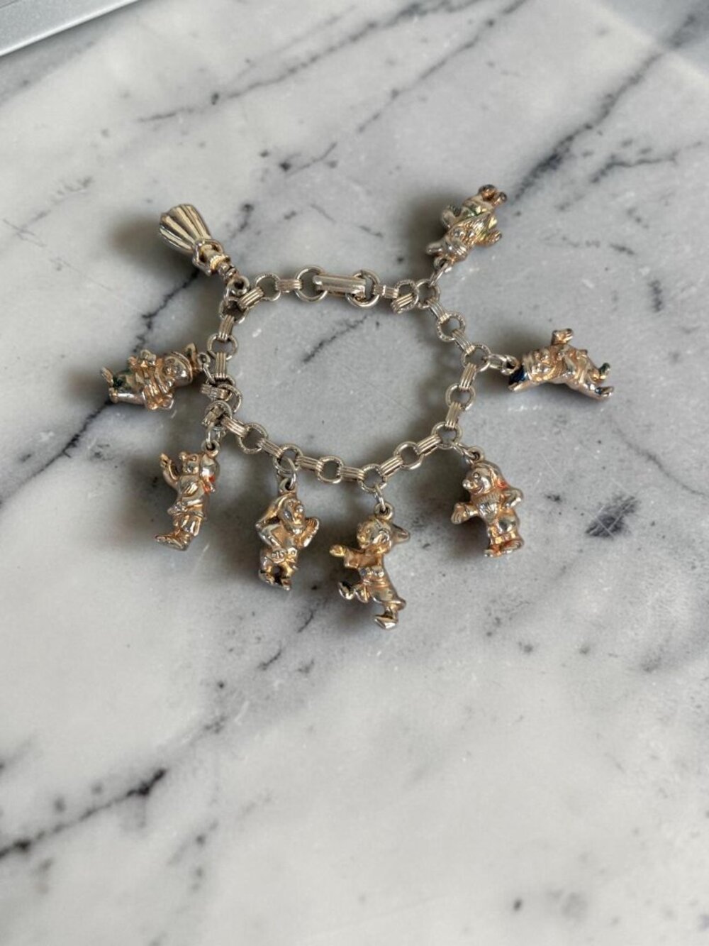 Vtg 1940s WDP Walt Disney Snow White Seven Dwarfs Complete Charm Bracelet 6.5"